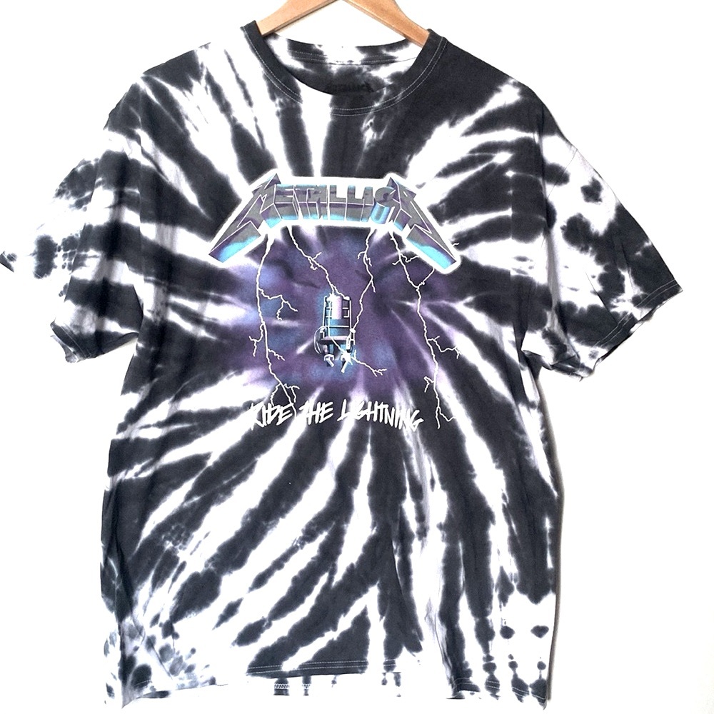 (A11) Metallica Ride the Lightning Short-sleeve Tee, Size Large, NWOT, Unisex